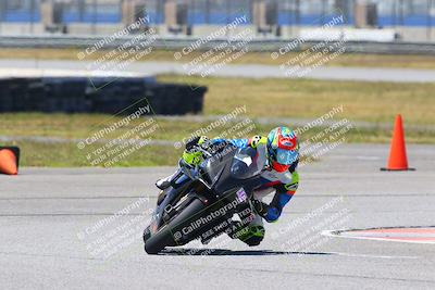 media/Apr-23-2022-Fastrack Riders (Sat) [[cb2d6ae73d]]/LEVEL 4/1PM TURN 6 OUTSIDE/